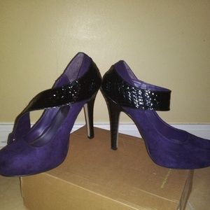 PURPLE HEELS